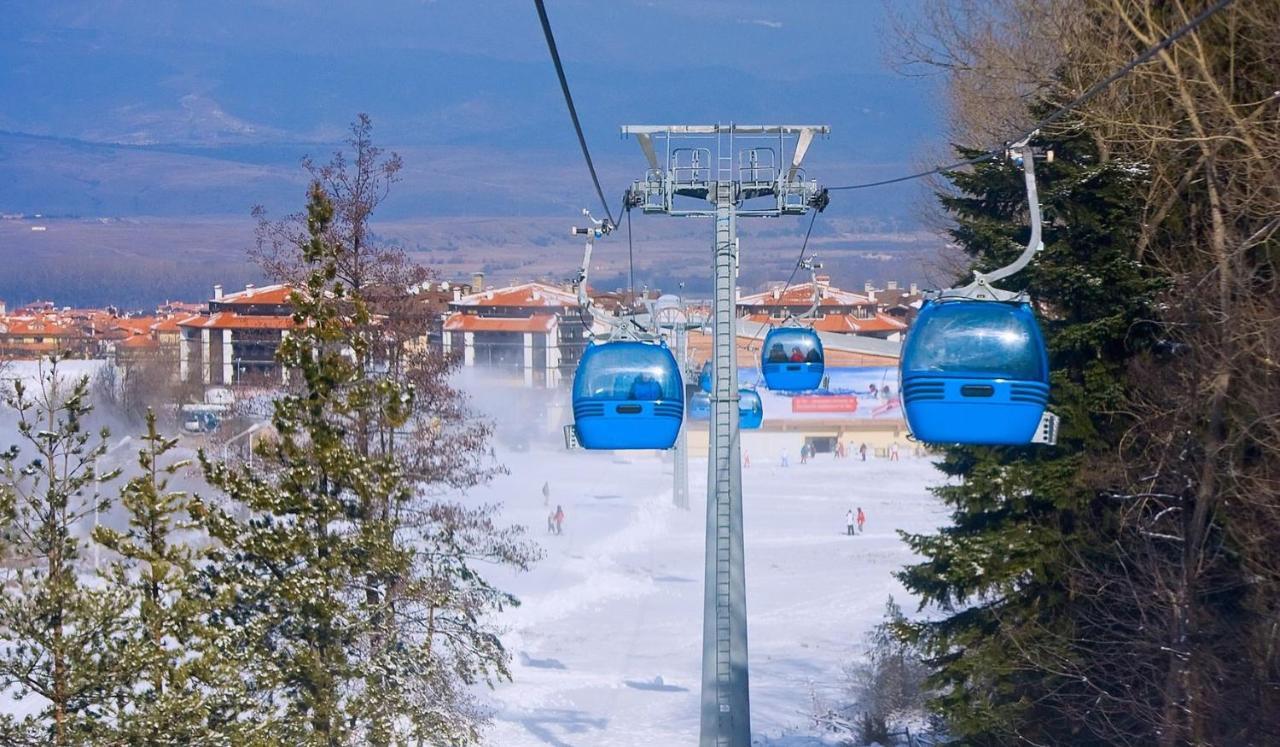 Skiing, Walking, Enjoying In Mountains بانسكو المظهر الخارجي الصورة